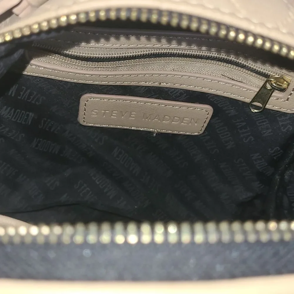 EUC Steve Madden Women's backpack Bag, tan